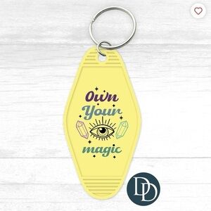 Own your magic‎ yellow motel keychain